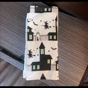 Glow in the dark kitchen towels